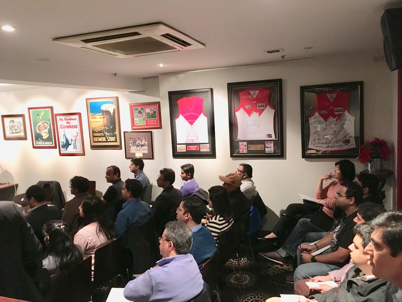 Attendees at a Jobseeker Circle event